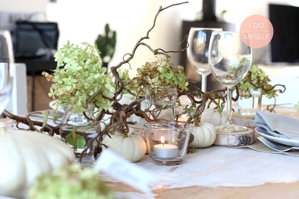 Autumn table