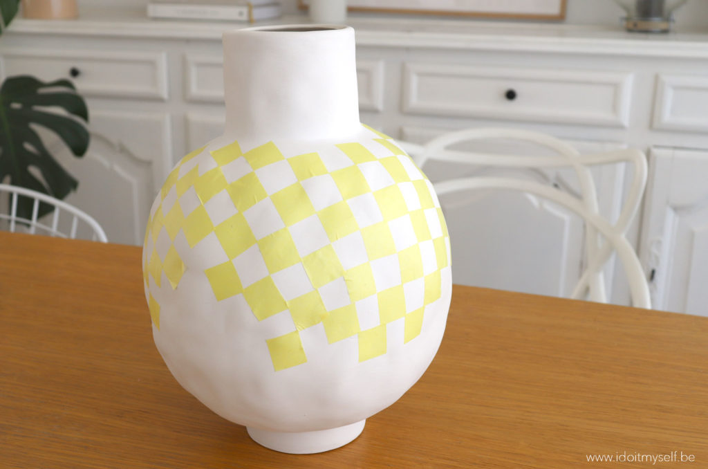 vase damier diy