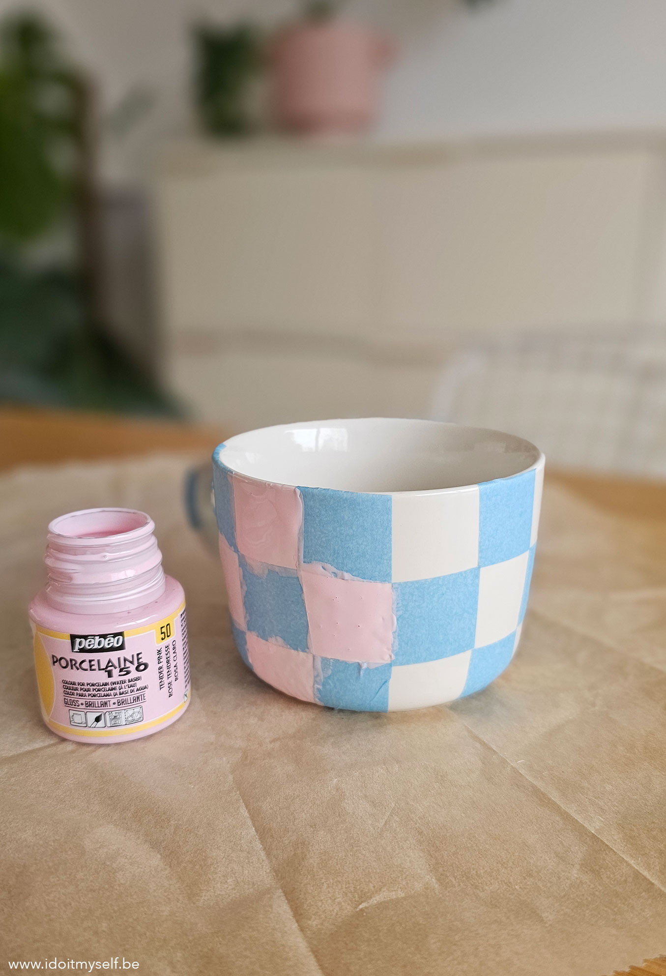 tasse damier peinture ceramique