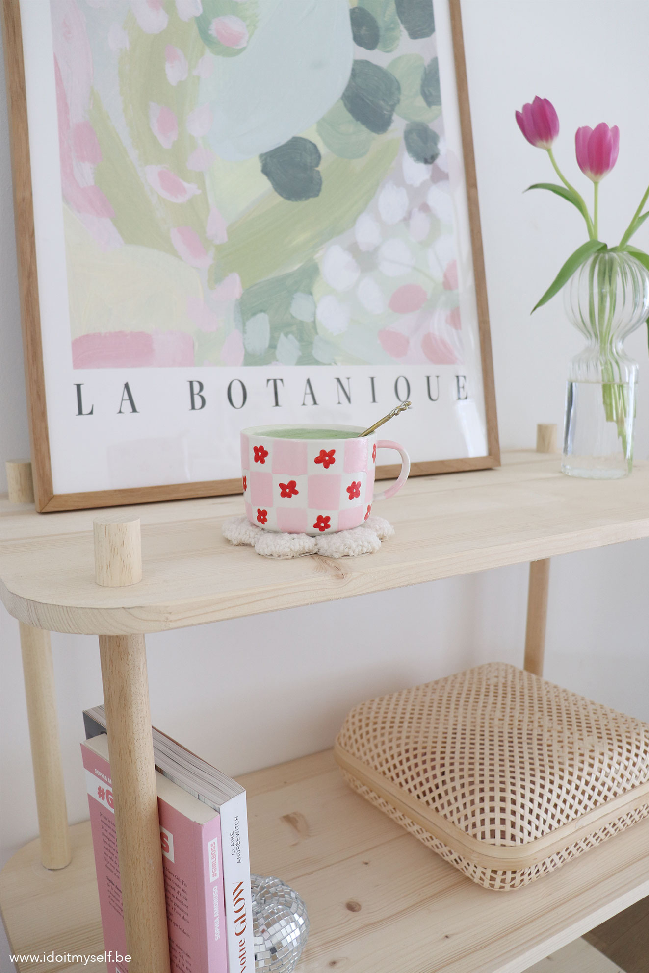 tasse carreaux fleurs rouge