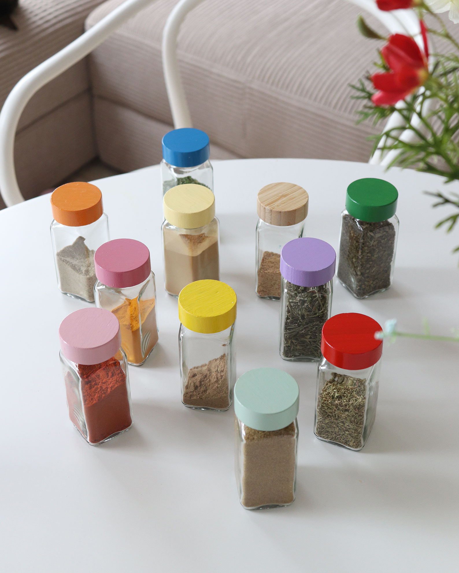 bocaux colorés épices